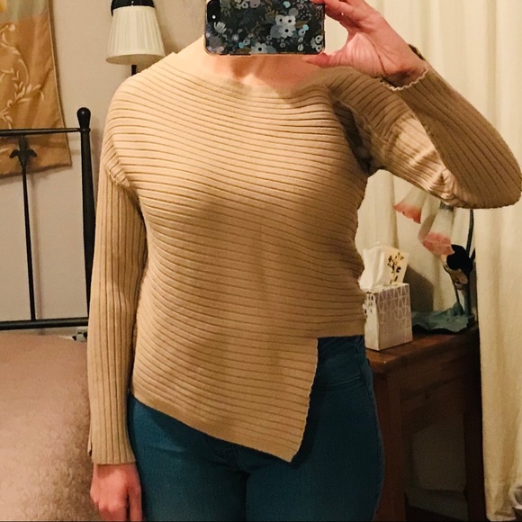 Asymmetrical Ribbed Pullover - Picture 3 of 5